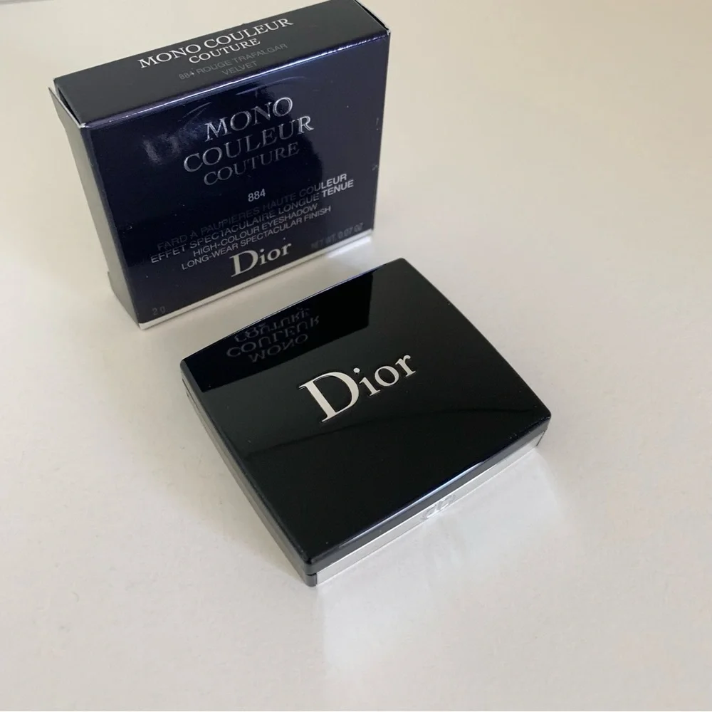 Dior velvet shadow mirrored compact